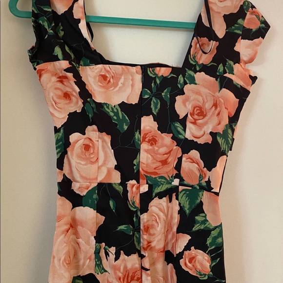 Rose Floral Print Fitted Dress—Get noticed! - Picture 3 of 9